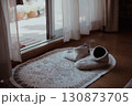 部屋に残されたルームシューズ 130873705