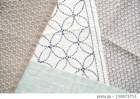 刺し子の伝統模様布地（七宝・亀甲・豆こ・十字つなぎ） 130873753