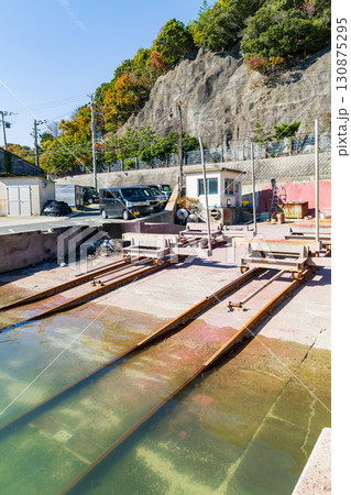 船の陸揚げ設備（上架設備） 130875295