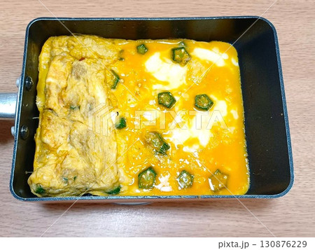 オクラ入りの厚焼き玉子 130876229