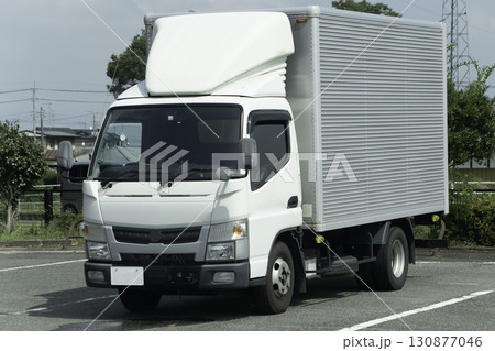 アルミバン(箱車)トラック アルミバン(箱車)トラック 130877046