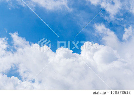 夏の空 雲が多い日 青空と雲05 夏の空 雲が多い日 青空と雲05 130878638