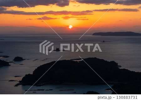 長崎県佐世保市 九十九島 夕暮れの石岳展望台 長崎県佐世保市 九十九島 夕暮れの石岳展望台 130883731