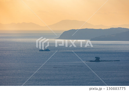 長崎県佐世保市　九十九島　夕暮れの石岳展望台 130883775