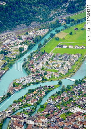 ハーダークルム山頂から望むブリエンツ湖とアルプスの絶景 スイス旅行の風景 130884351