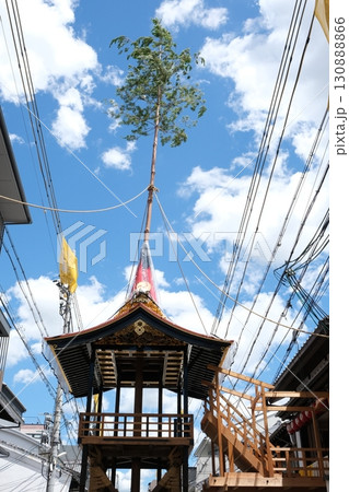 後祭の組み立て中の南観音山 130888866