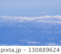 雪山の稜線と山脈の空撮風景 130889624