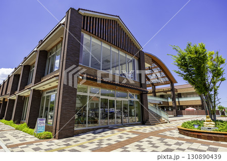 江津　ひとまちプラザ　パレットごうつ　江津市観光情報センター　島根県江津市 130890439