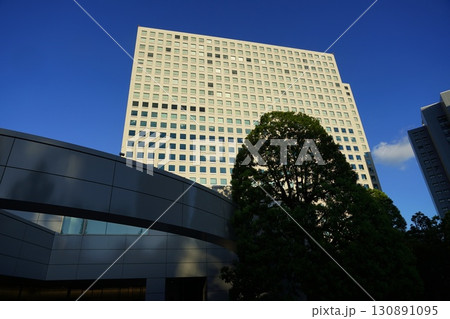 残照に輝く高層ビル 7月中央840MSH日本橋箱崎ビル 残照に輝く高層ビル 7月中央840MSH日本橋箱崎ビル 130891095