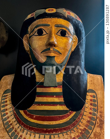 ギザ・大エジプト博物館に展示の棺 ギザ・大エジプト博物館に展示の棺 130891287