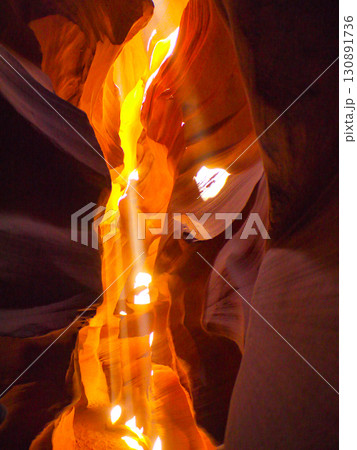 米アリゾナ州・ナバホの聖地アンテロープキャニオン 130891736