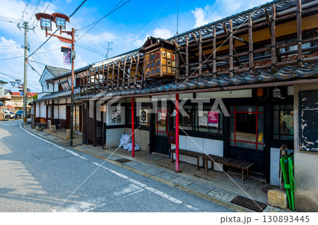 滋賀県　彦根　芹町の町並み 130893445