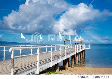 石垣島　水平線に虹が見えるフサキビーチ 130893453