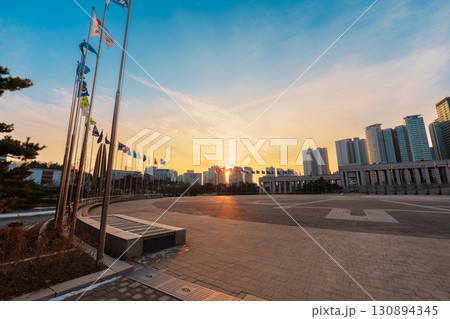 Colonnade and Flags at Sunset, War Memorial of Korea, Seoul Colonnade and Flags at Sunset, War Memorial of Korea, Seoul 130894345