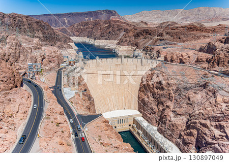 アメリカ　ネバダ州のフーバーダムの風景　ラスベガス 130897049