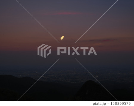 夕刻の時の流れ（20250906181121） 130899579