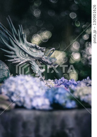 花手水と龍と紫陽花 花手水と龍と紫陽花 130901626