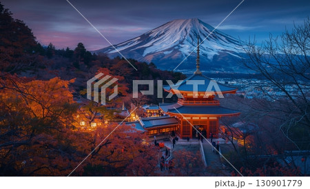 富士山と紅葉に包まれた五重塔の夕景 130901779