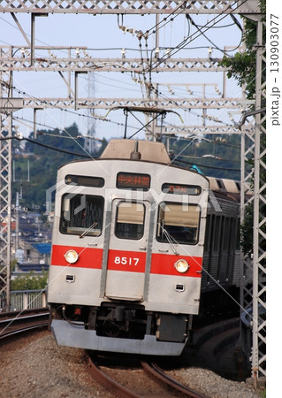 東急田園都市線を轟音を立てて走行する東急8500系電車_2010/10/7撮影 130903077