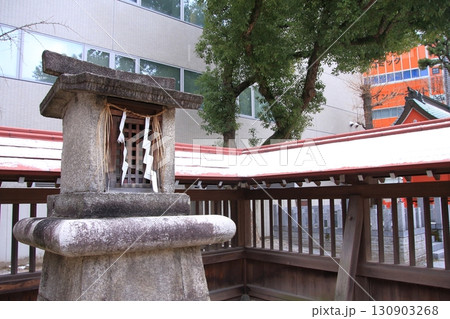 福岡県天神 繁華街の中にある警固神社 福岡県天神 繁華街の中にある警固神社 130903268