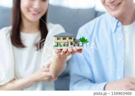 マイホーム　不動産　戸建て　夫婦 130903400