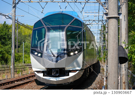 近鉄観光特急　しまかぜ 130903667