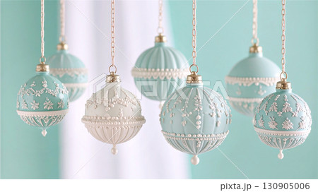 ライトブルーのエレガントなクリスマスのオーナメント 130905006