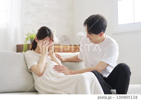 妊婦　マタニティーブルー 130905118