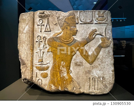 ギザ・大エジプト博物館に展示の古代レリーフ ギザ・大エジプト博物館に展示の古代レリーフ 130905530