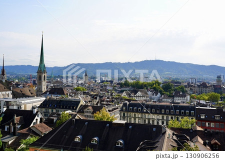 ポリテラスから望むチューリッヒの街並み 美しいスイスの絶景都市風景 ポリテラスから望むチューリッヒの街並み 美しいスイスの絶景都市風景 130906256