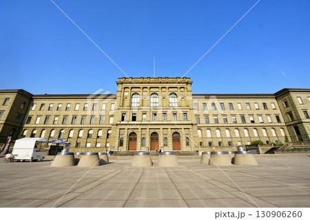 スイス連邦工科大学チューリッヒ校の歴史的な外観 世界的名門大学の建築美 130906260