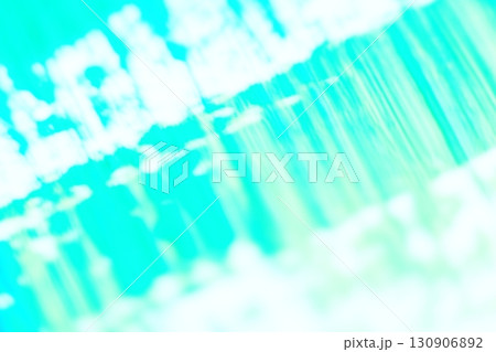 青緑色系パステルカラー　ランダムなラインの抽象的背景　 130906892