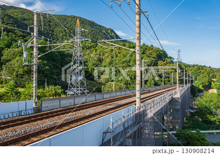 湖西線北小松駅ホームから近江高島方面の風景　滋賀県大津市北小松 130908214