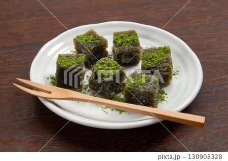 宇治抹茶の葛餅 130908328