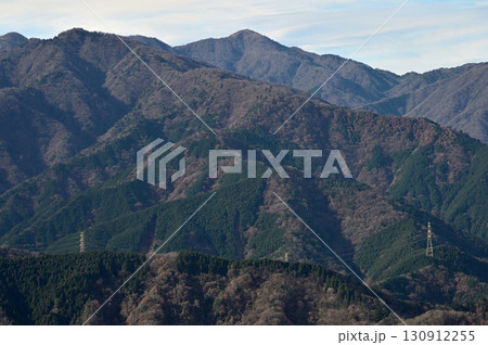 丹沢の高取山山頂　展望台からの眺望　不動ノ峰と蛭ヶ岳 130912255