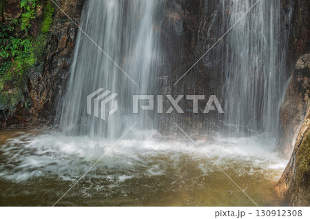 大津市北小松の名所　楊梅の滝（雌滝）　滋賀県 130912308