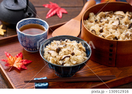 きのこご飯｜しめじ・椎茸・舞茸・えのきの炊き込みご飯 130912916