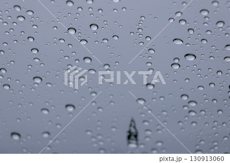 雨降りのフロントガラス 雨降りのフロントガラス 130913060