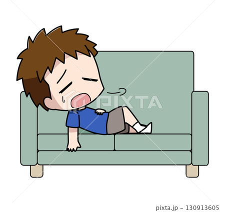 疲れてソファに横になる男の子のイラスト 130913605