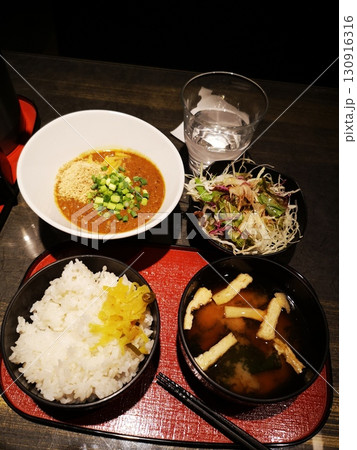 神田カレー街食べ歩きスタンプラリー 130916316