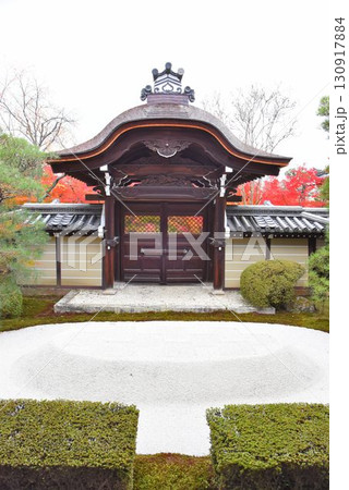 3,000本のカエデを誇る 京都随一の紅葉名所 モミジの永観堂 3,000本のカエデを誇る 京都随一の紅葉名所 モミジの永観堂 130917884