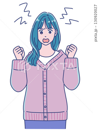 イライラして怒っている若い女性 130920027