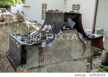 Poland, Krakow, Jewish Quarter of Krakow, Remuh Synagogue Cemetery with its tombs decorated with small stones 130920358
