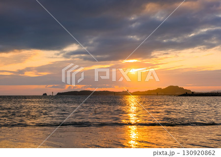 和歌山県田辺市 夕暮れの扇ヶ浜 和歌山県田辺市 夕暮れの扇ヶ浜 130920862