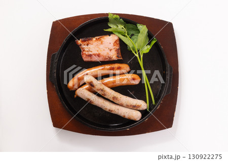 ベーコン　ウィンナー　鉄板焼き 130922275