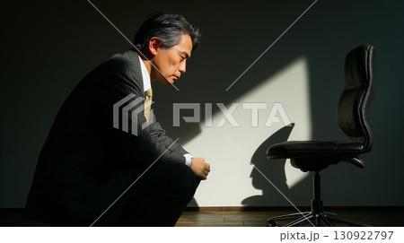 内面的な苦悩を象徴 130922797