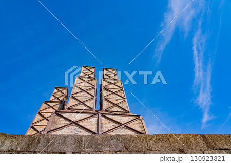 《静岡県》世界遺産・晴天下の韮山反射炉 《静岡県》世界遺産・晴天下の韮山反射炉 130923821
