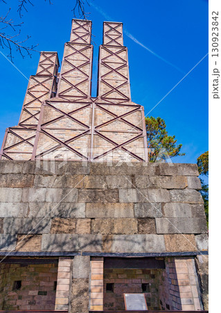 《静岡県》世界遺産・晴天下の韮山反射炉 130923842