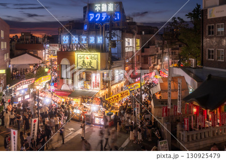 《東京都》祭りで賑わう椎名町・長崎神社例大祭 130925479