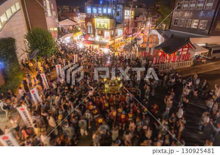 《東京都》祭りで賑わう椎名町・長崎神社例大祭 130925481